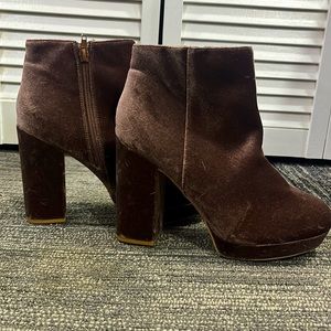 Suede rose pink ankle boots